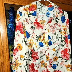 Beautiful Floral Blouse XL